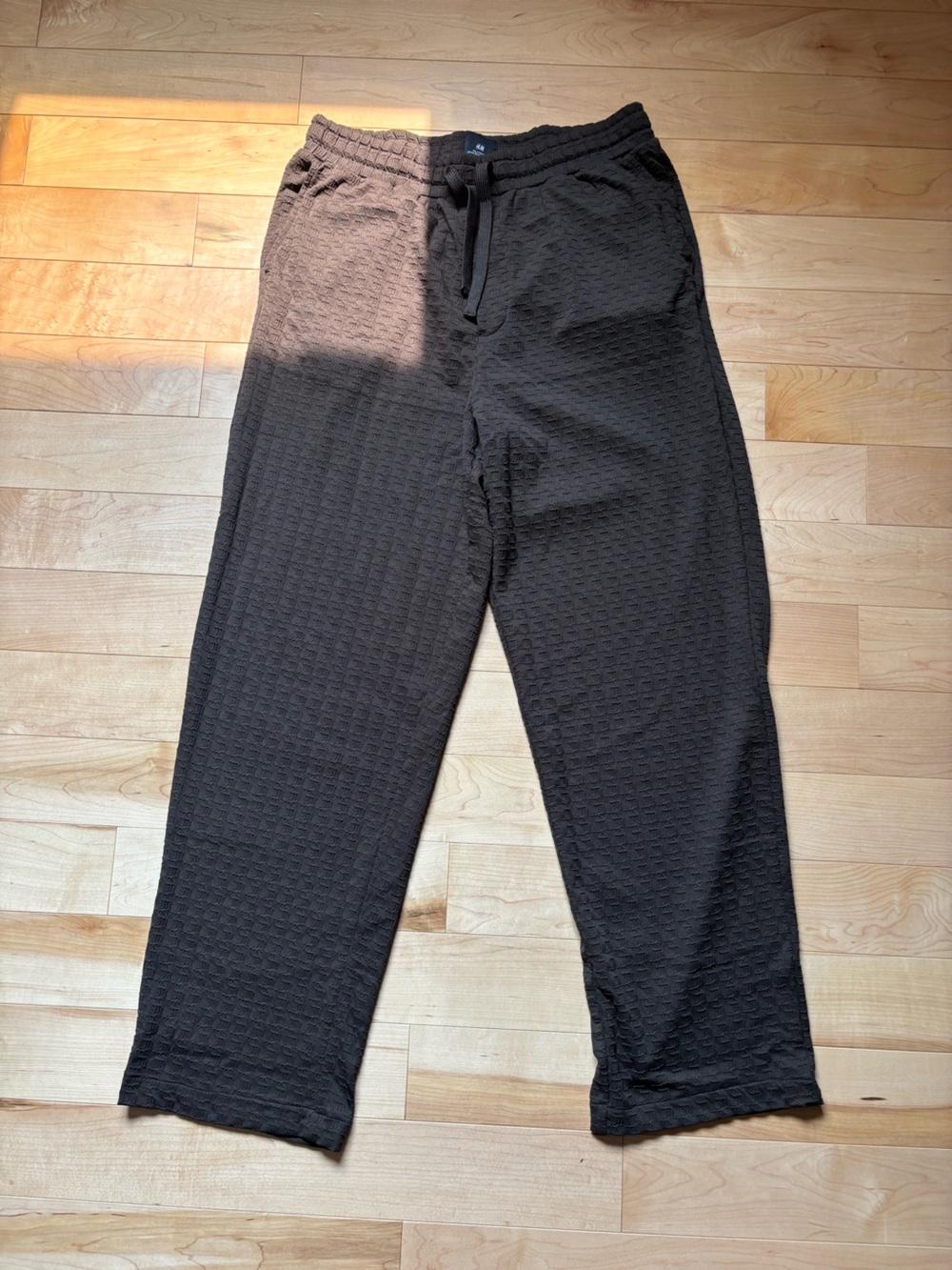 H&M Men's Dark Green Textured Sweatpants with Drawstring